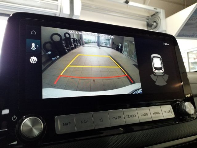 Used 2023 Hyundai Kona Limited w/ Cargo Package FWD image 8