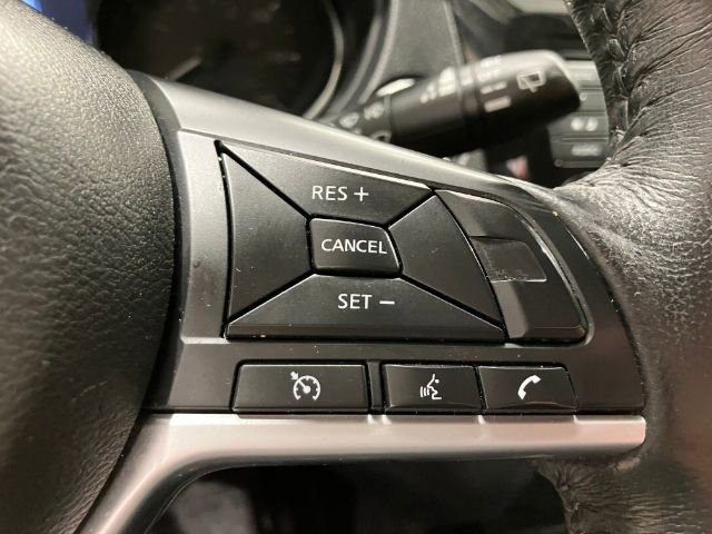 Used 2018 Nissan Rogue SV image 27