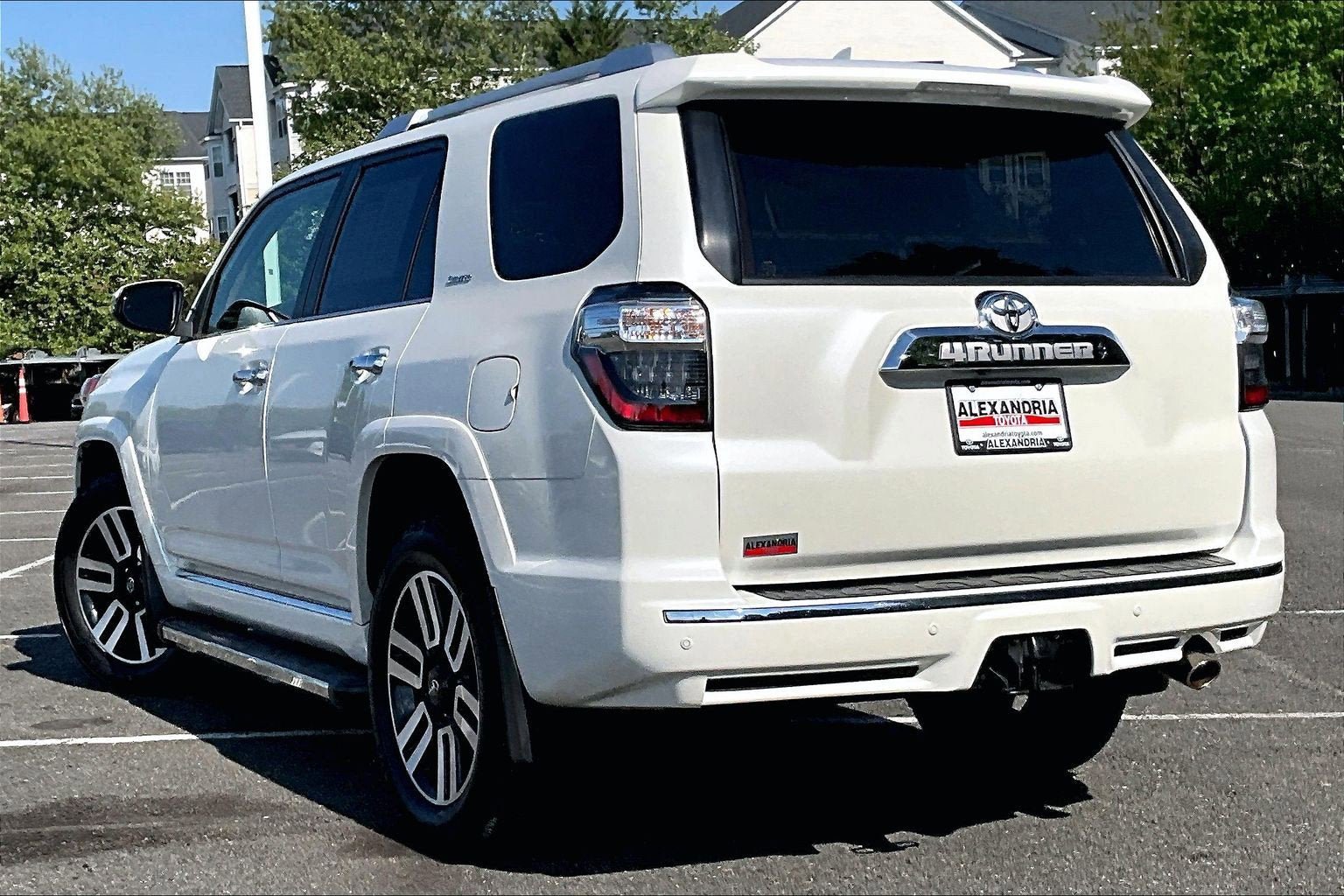 Used 2023 Toyota 4Runner Limited AWD/4WD image 11