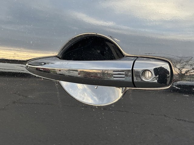 Used 2022 Nissan Pathfinder SV image 13