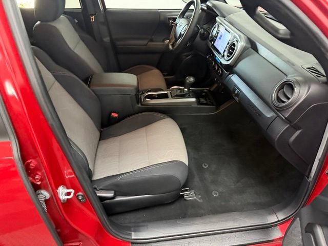 Used 2022 Toyota Tacoma TRD Sport AWD/4WD image 40