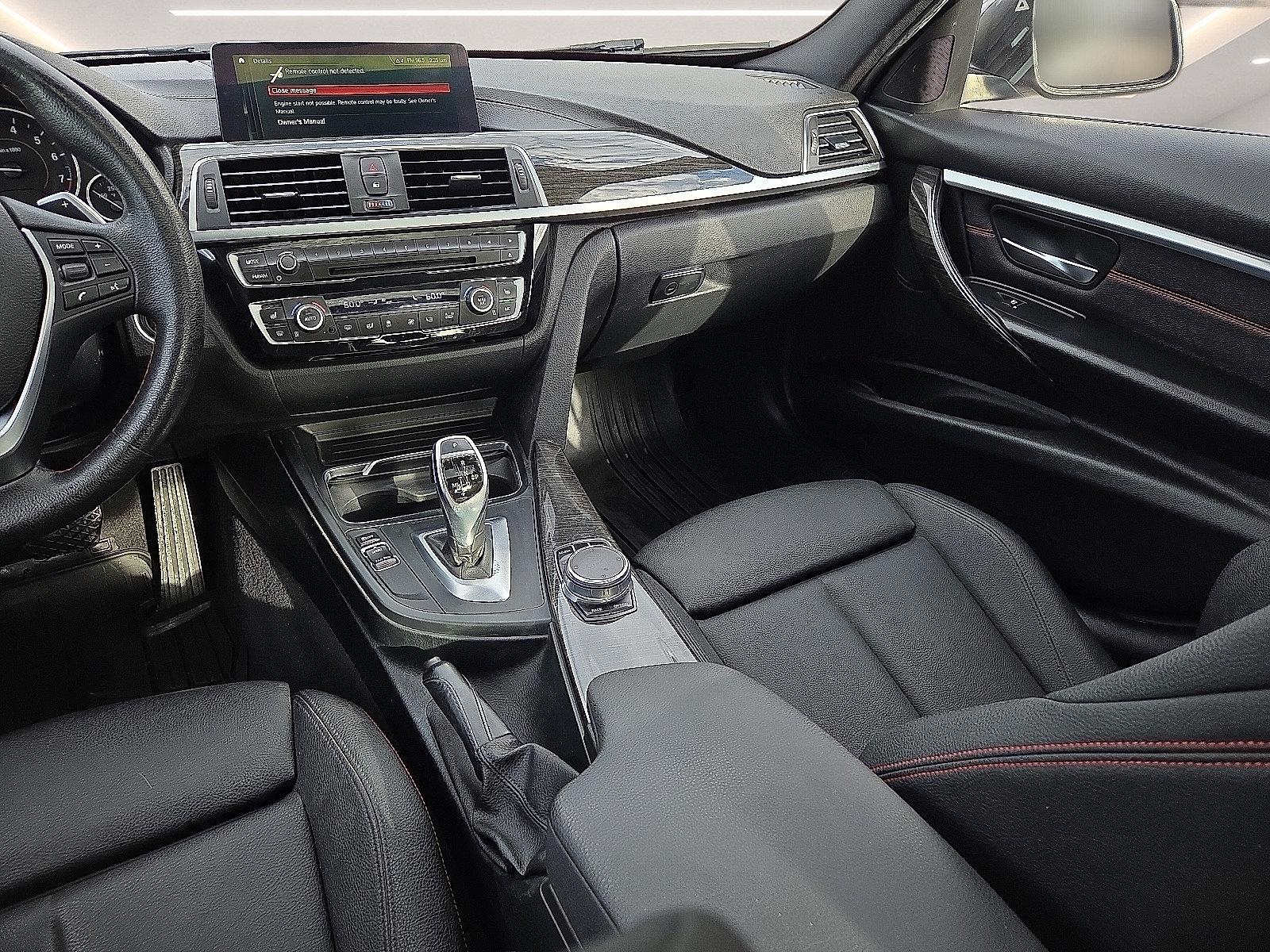 Used 2018 BMW 330i xDrive Sedan AWD/4WD image 11