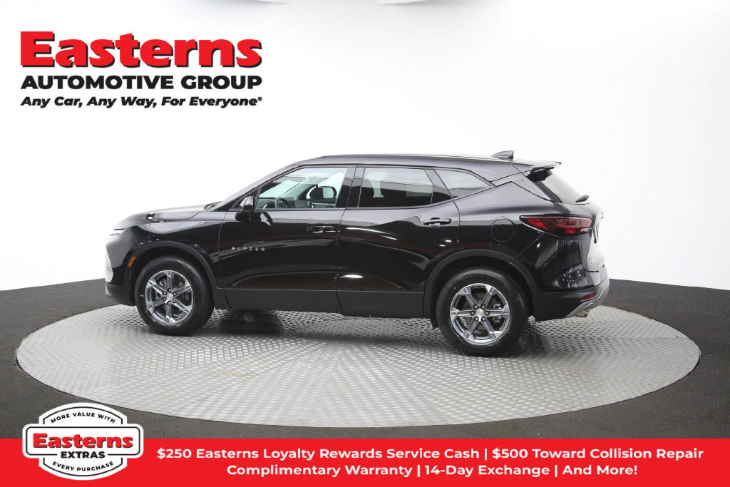 Used 2025 Chevrolet Blazer LT FWD image 64