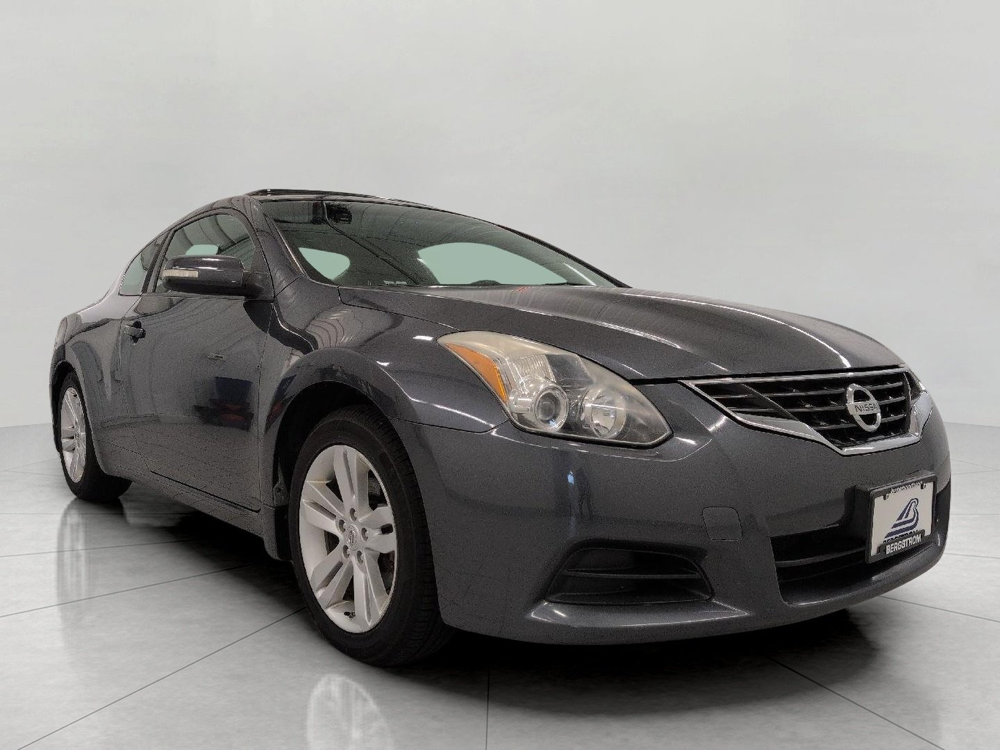 Used 2012 Nissan Altima 2.5 S w/ 2.5S Premium Pkg FWD image 1