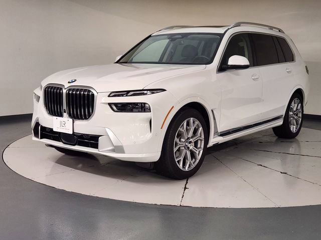 Used 2025 BMW X7 xDrive40i AWD/4WD image 1