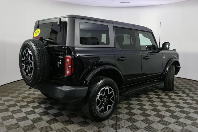 Used 2023 Ford Bronco Outer Banks image 11