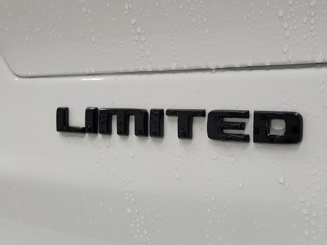 Used 2023 Jeep Grand Cherokee L Limited w/ Black Appearance Package AWD/4WD image 7