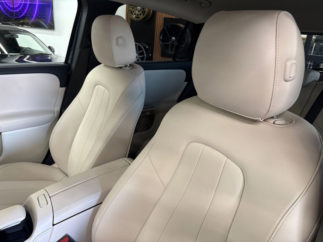 Used 2023 Mercedes-Benz GLA 250 4MATIC image 32