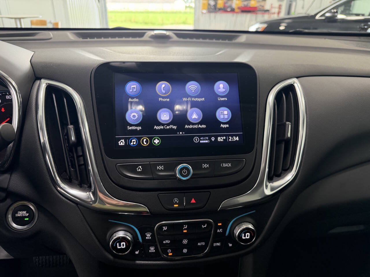 Used 2023 Chevrolet Equinox LT AWD/4WD image 13
