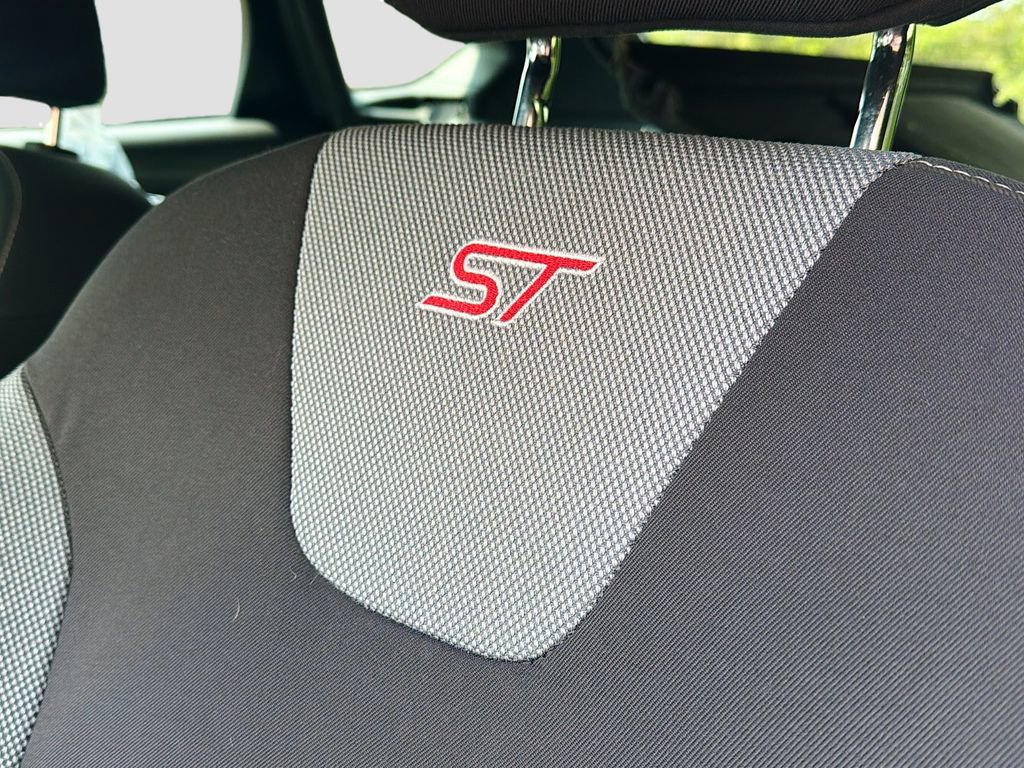 Used 2014 Ford Focus ST FWD image 19