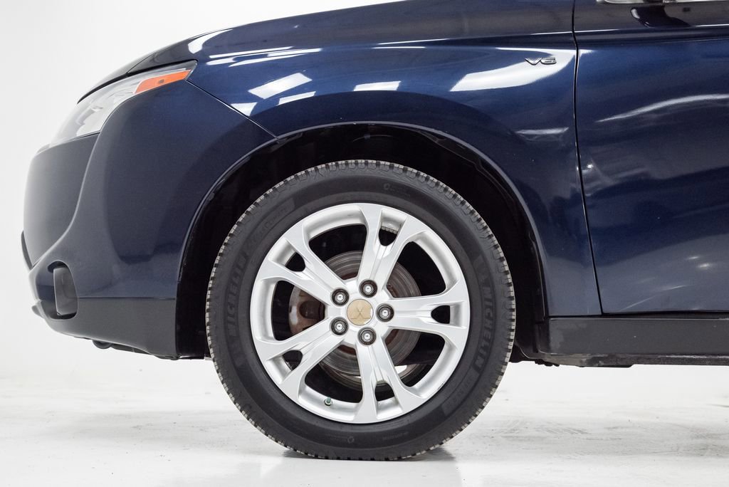 Used 2014 Mitsubishi Outlander GT image 25