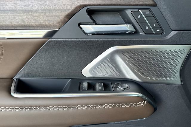 New 2026 GMC Acadia Denali Ultimate w/ LPO, All-Weather Package image 11