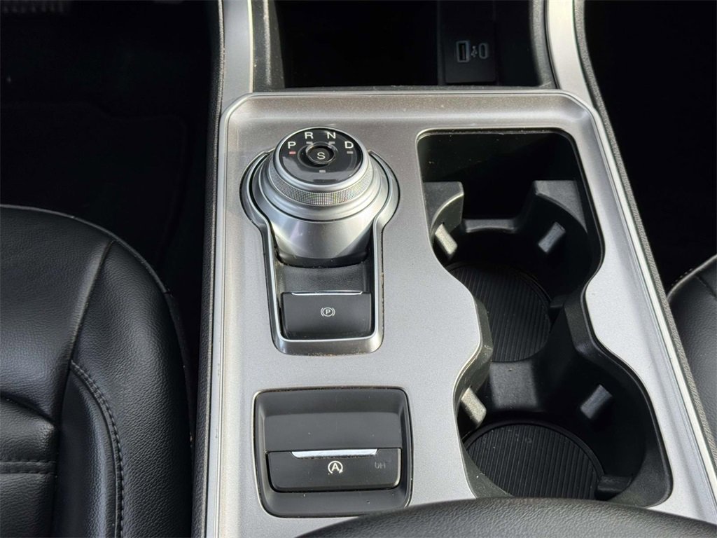 Used 2024 Ford Edge SEL image 6