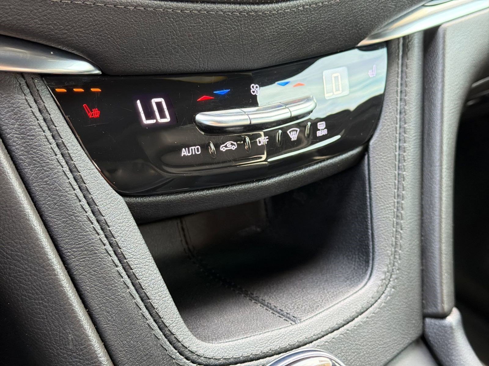 Certified 2023 Cadillac XT5 Premium Luxury w/ Technology Package FWD image 19