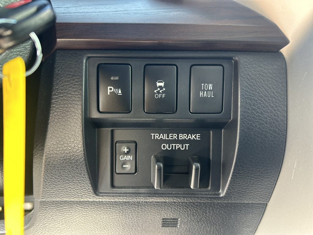 Used 2019 Toyota Tundra Limited w/ Limited Premium Package AWD/4WD image 22