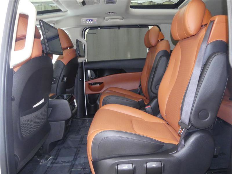 Used 2024 Kia Carnival SX Prestige FWD image 25