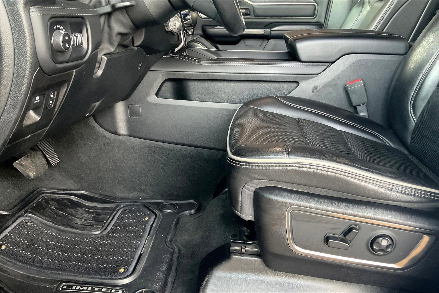 Used 2020 RAM 1500 Limited image 17