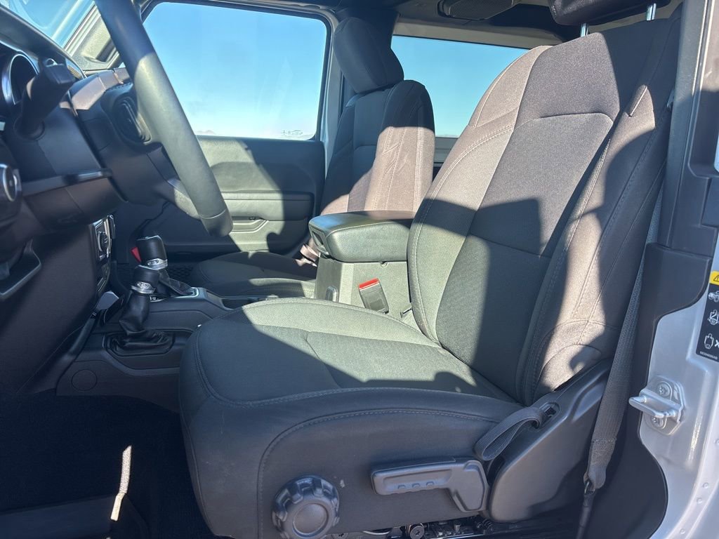 Used 2022 Jeep Wrangler Sport S image 9