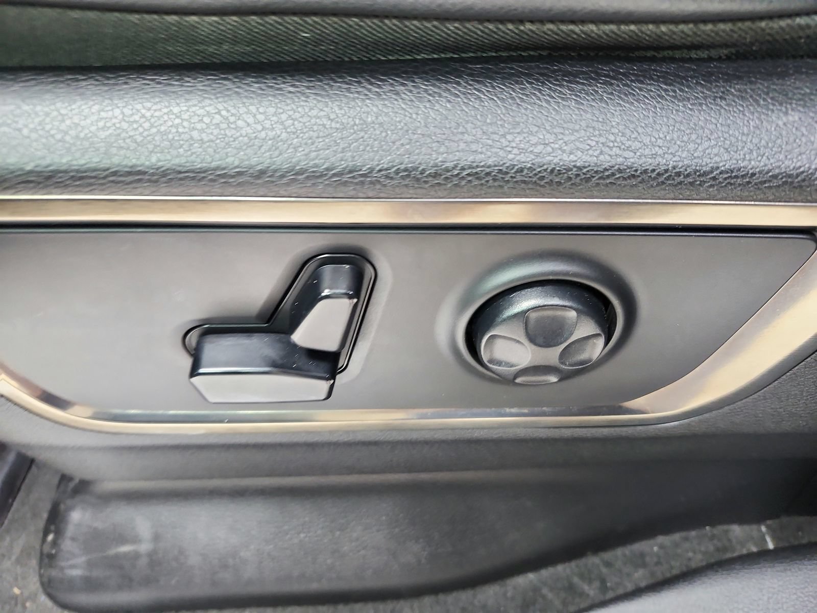 Used 2020 RAM 1500 Limited AWD/4WD image 20