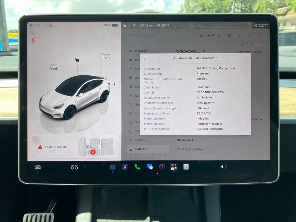 Used 2024 Tesla Model Y Performance AWD/4WD image 5