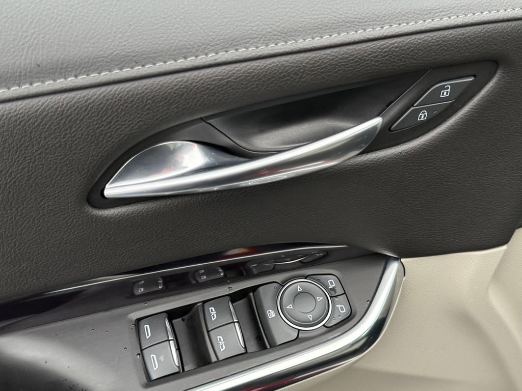 Used 2019 Cadillac XT4 Luxury w/ Cold Weather Package image 11