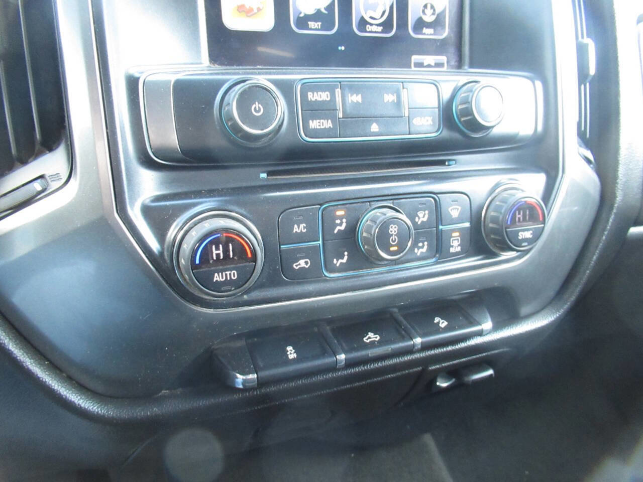 Used 2018 Chevrolet Silverado 2500 LT w/ LT Convenience Package image 28