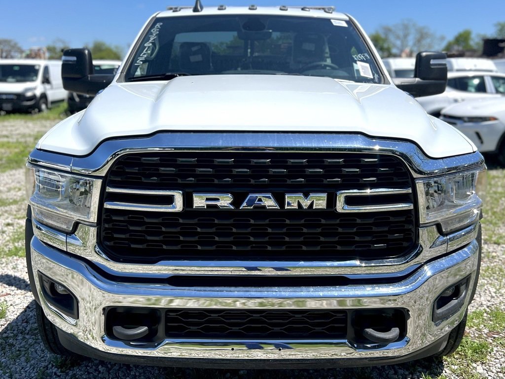 New 2024 RAM 4500 SLT w/ Quick Order Package 2YG SLT image 3