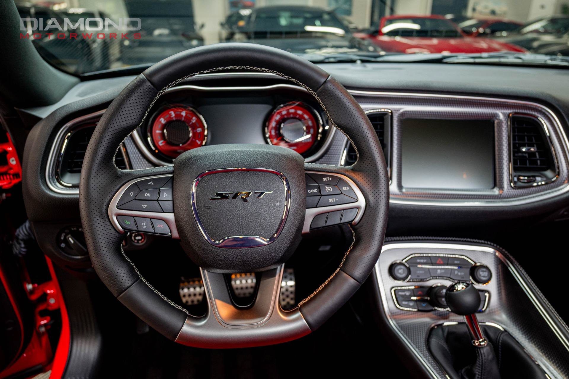 Used 2015 Dodge Challenger SRT Hellcat RWD image 90