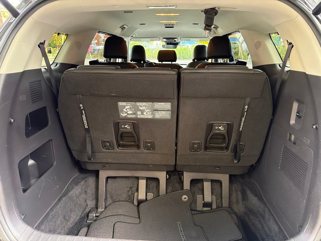 Certified 2024 Kia Carnival EX FWD image 31