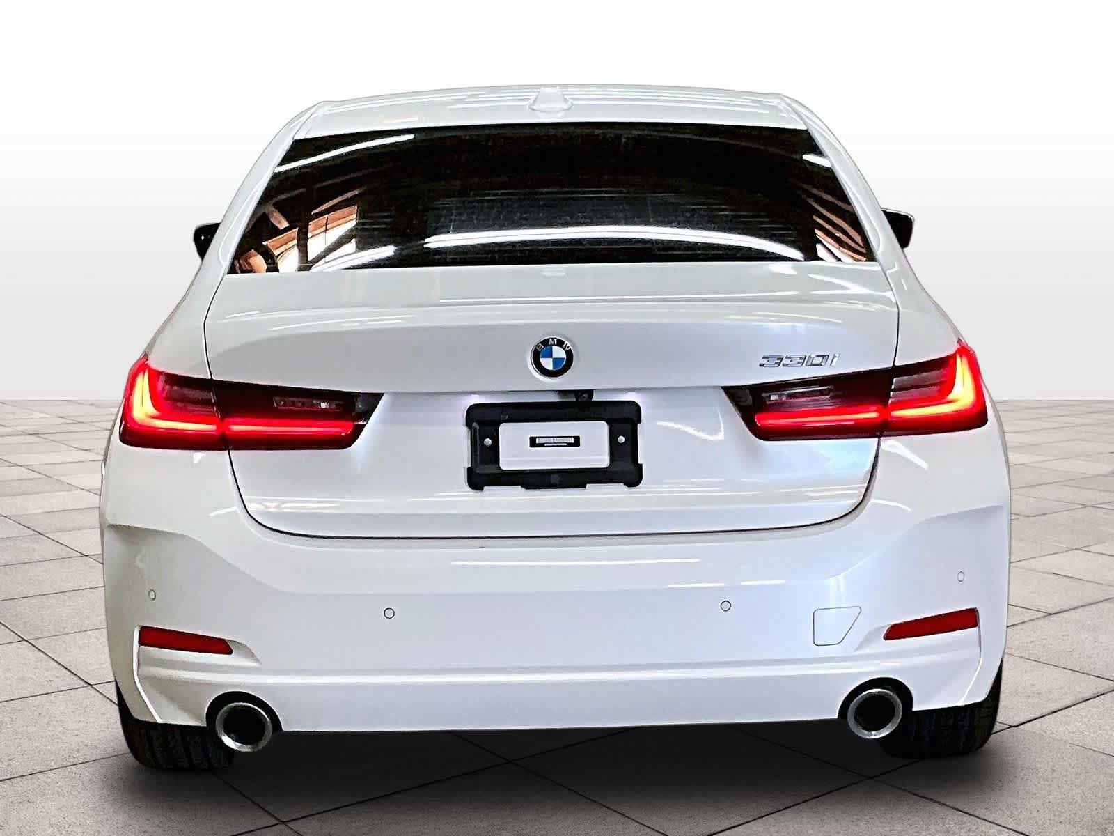 Used 2023 BMW 330i Sedan w/ Driving Assistance Package RWD image 7