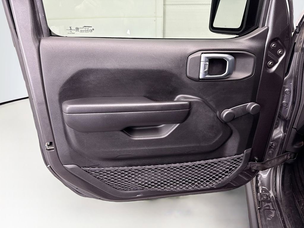 Used 2021 Jeep Gladiator Sport image 22