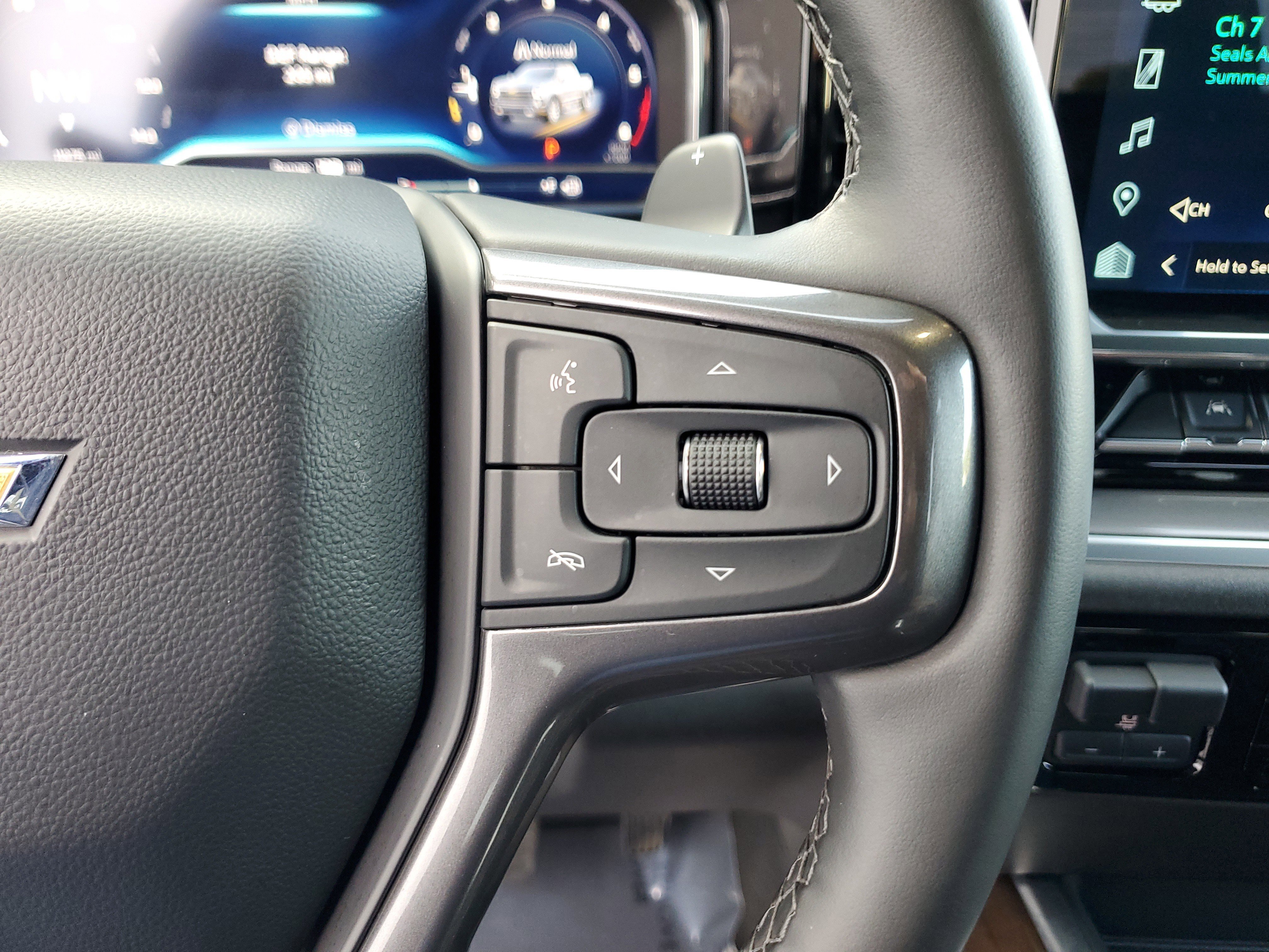 Used 2025 Chevrolet Silverado 1500 High Country image 27