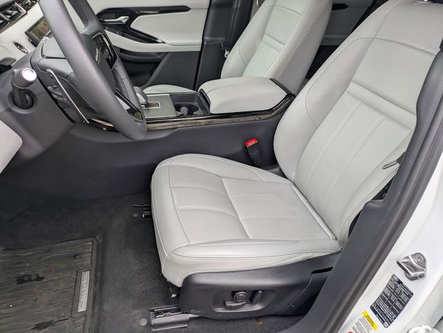 Used 2026 Land Rover Range Rover Evoque S image 12