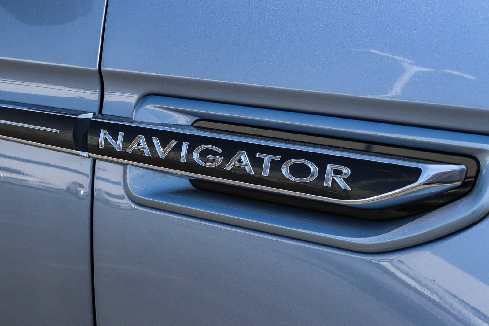 Used 2021 Lincoln Navigator L Black Label w/ Cargo Convenience Package AWD/4WD image 7