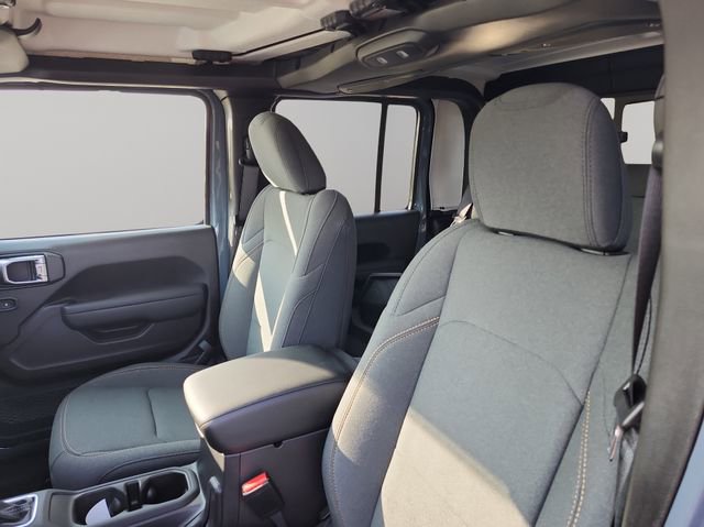 New 2025 Jeep Gladiator Sport image 24