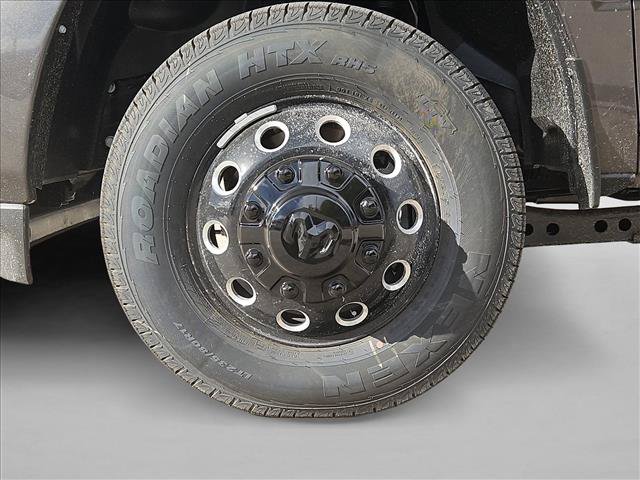 New 2026 RAM 3500 Big Horn AWD/4WD image 10