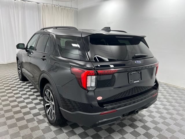 Used 2025 Ford Explorer ST-Line w/ Premium Package AWD/4WD image 6