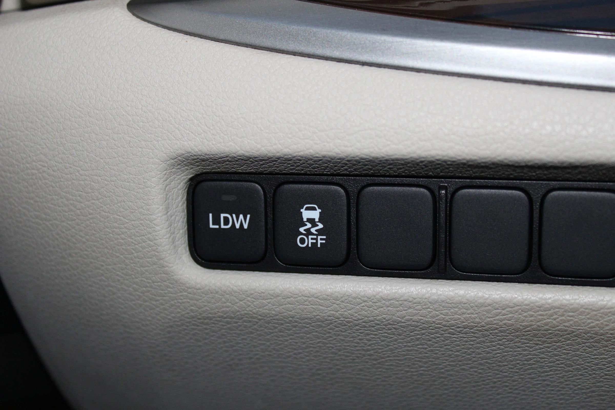 Used 2015 Acura RLX w/ Technology Package image 27