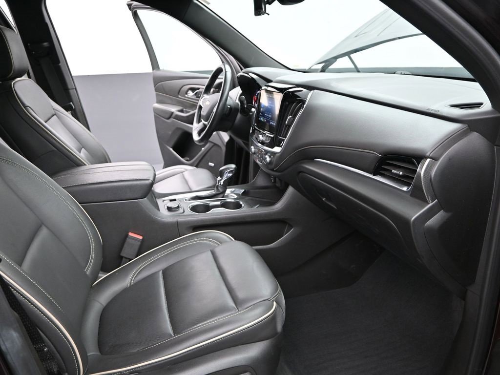 Used 2023 Chevrolet Traverse Premier image 24