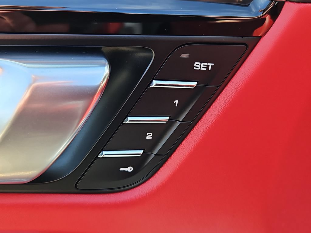Used 2020 Porsche Macan GTS AWD/4WD image 22
