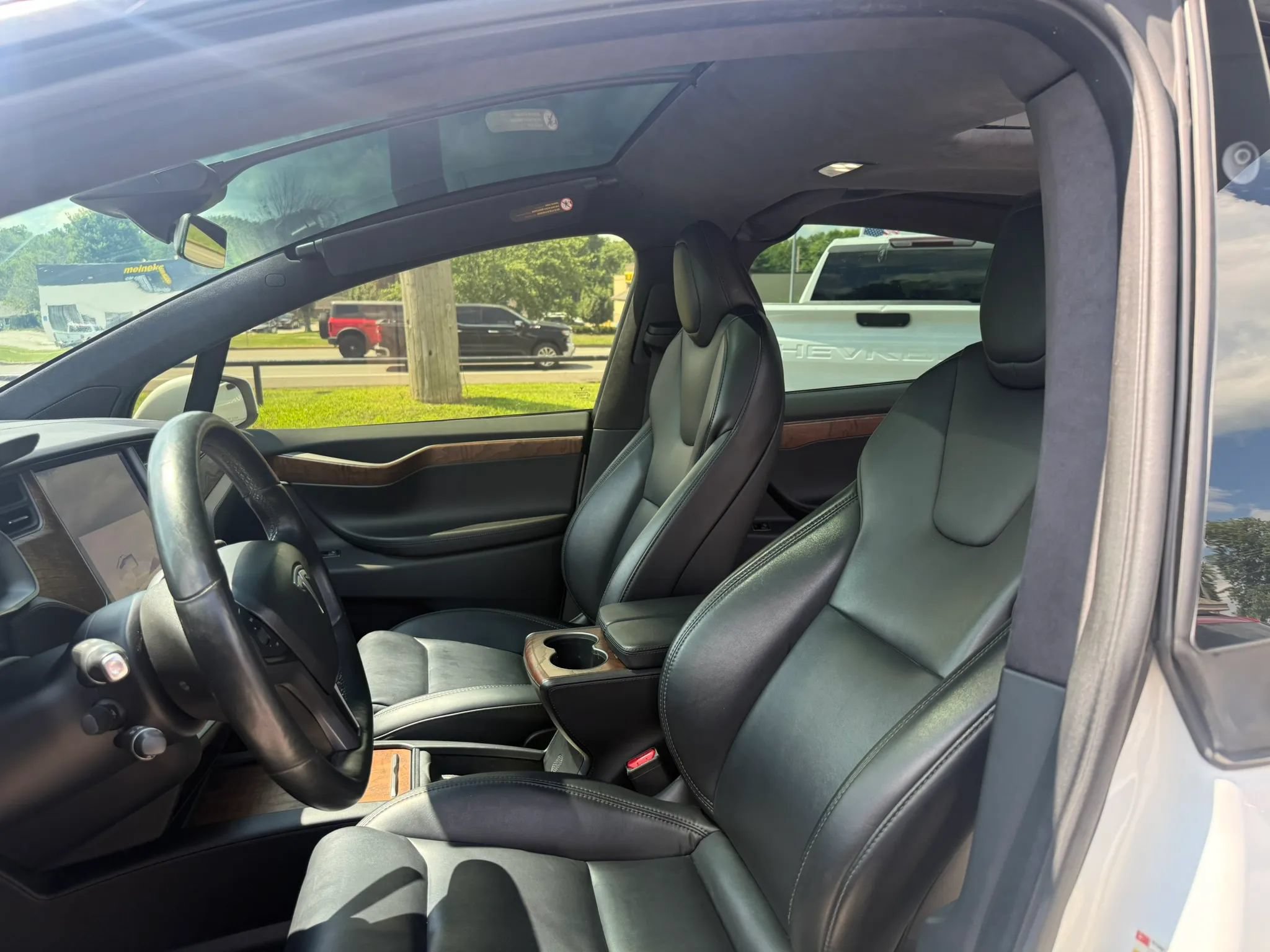 Used 2021 Tesla Model X Long Range AWD/4WD image 17