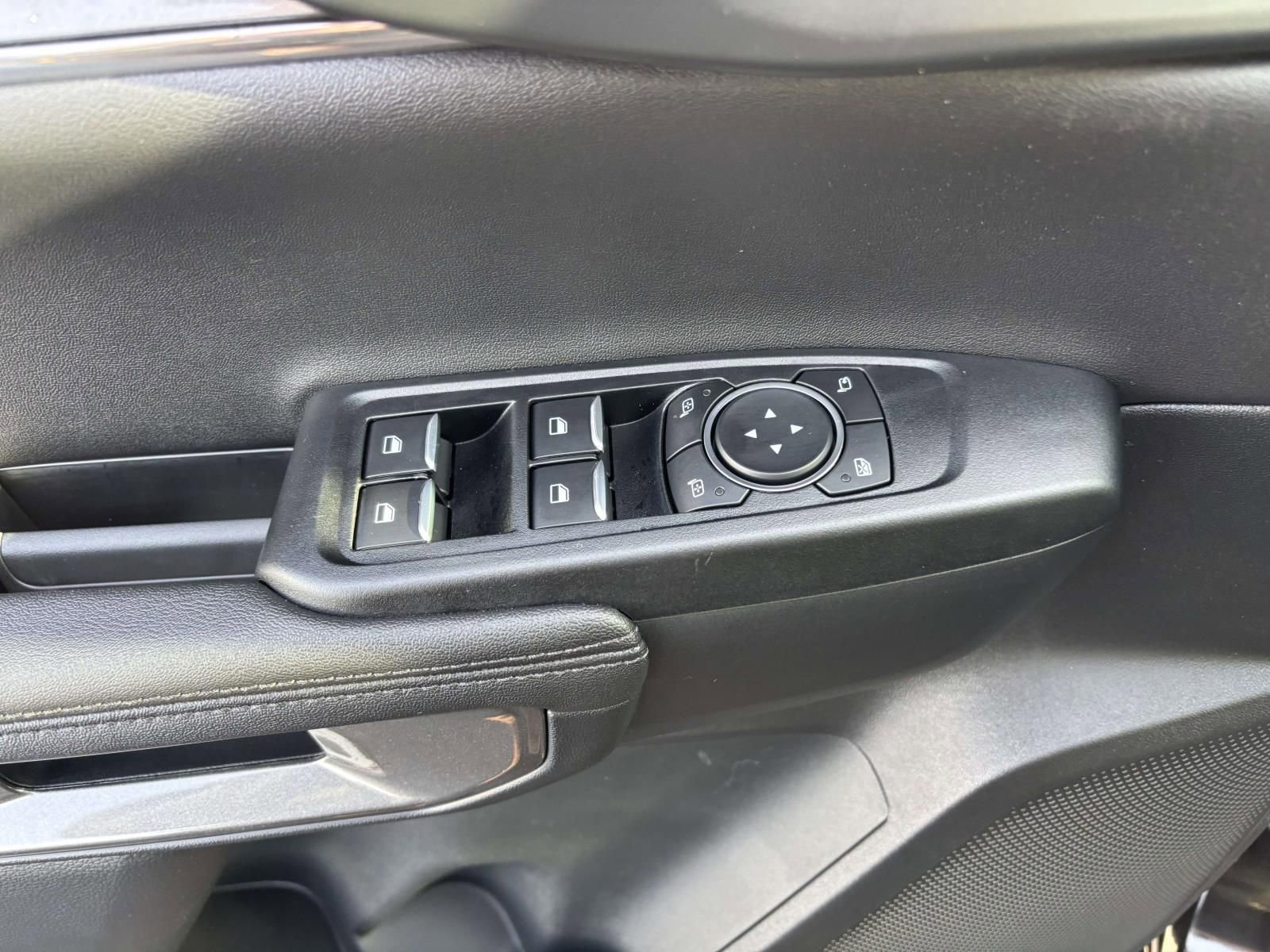 New 2025 Ford Ranger Lariat w/ Black Appearance Package image 13