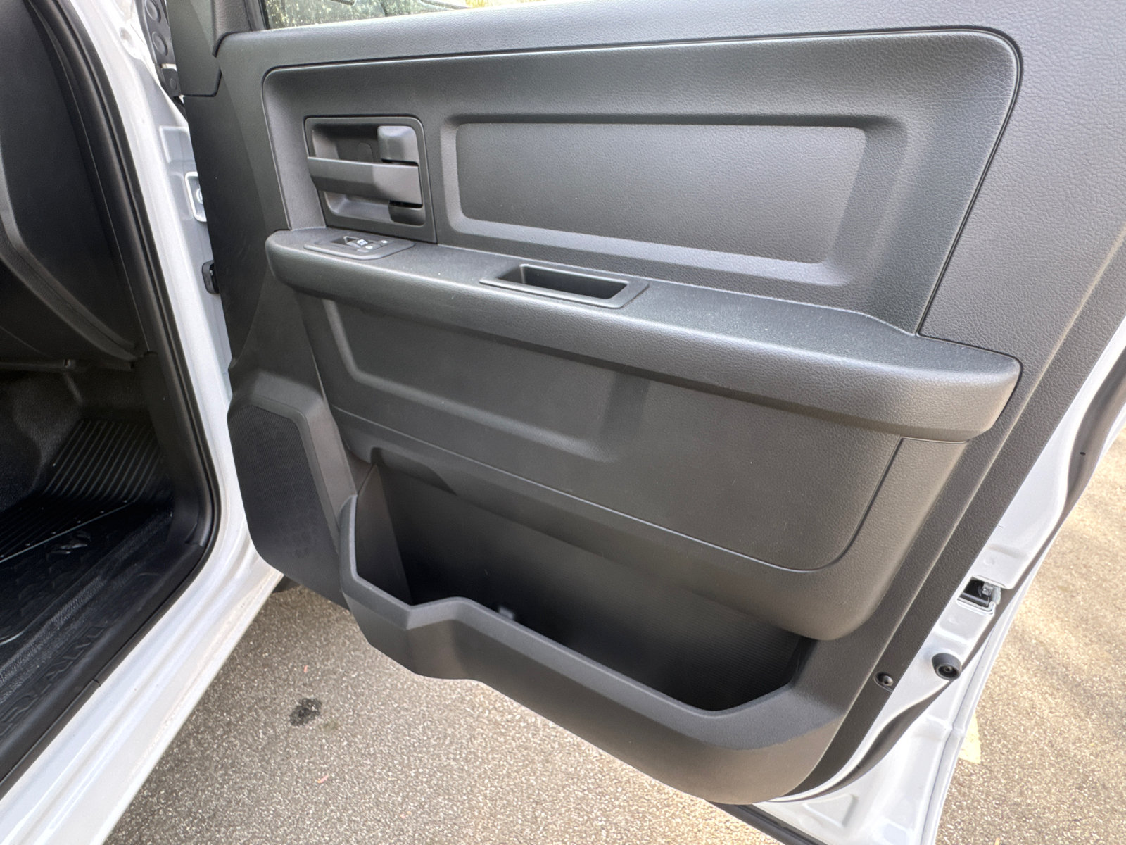 New 2026 RAM 4500 Tradesman w/ Chrome Appearance Group AWD/4WD image 15