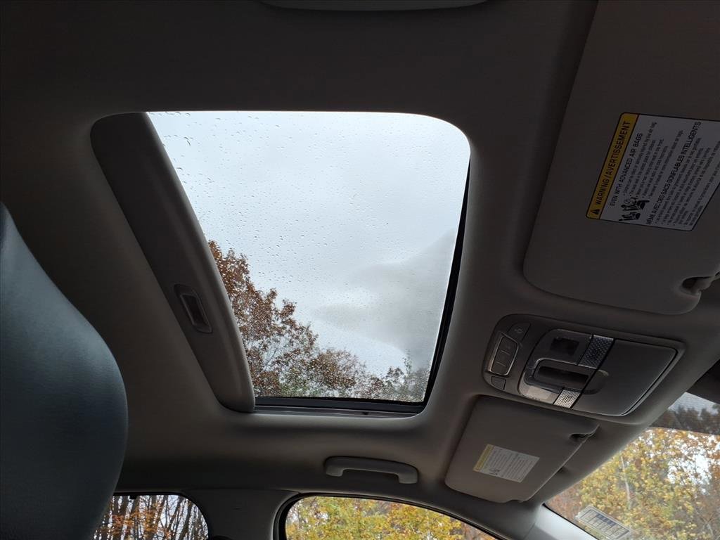 Used 2022 Kia Telluride EX w/ EX Premium Package image 8