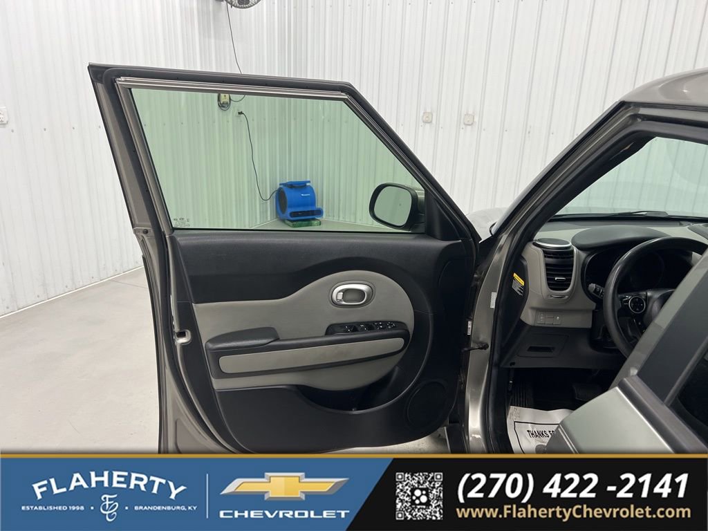 Used 2016 Kia Soul FWD image 8