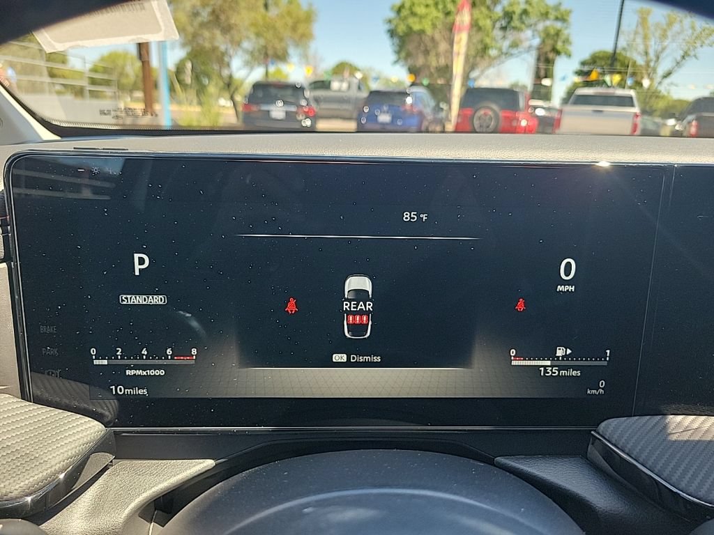 New 2025 Nissan Kicks SR FWD image 32