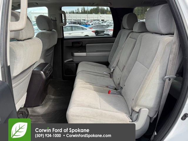 Used 2016 Toyota Sequoia SR5 AWD/4WD image 10