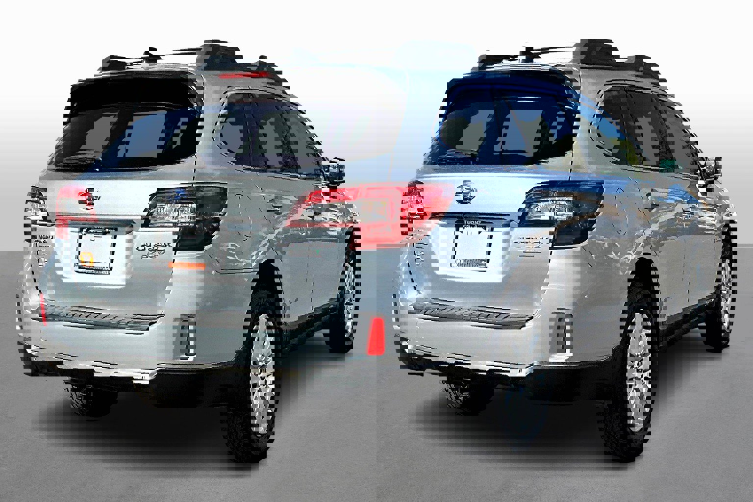 Used 2016 Subaru Outback 2.5i Premium image 2