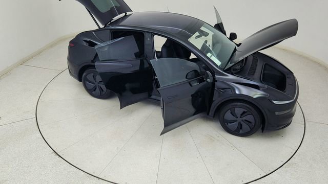 Used 2026 Tesla Model Y Long Range image 82