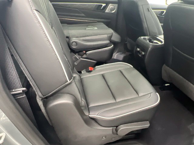 Used 2026 Buick Enclave Avenir w/ Super Cruise Package FWD image 24